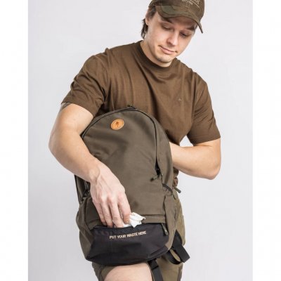 At the bottom, a pocket for rubbish with a wipeable surface.