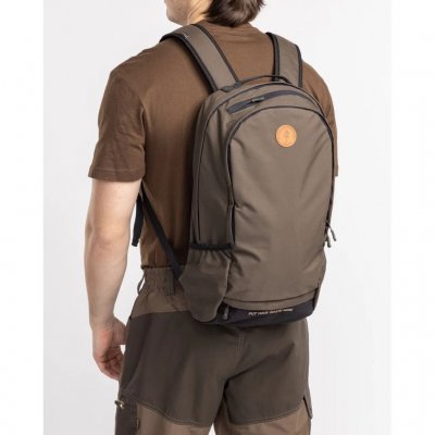 Flexible backpack with several compartments.