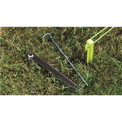 Color coded pegs do family tent Outwell Avondale 5PA easy to assemble.