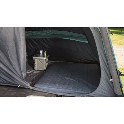 Dark-lined sleeping cabin Outwell Franklin 5 Family tent 2020.