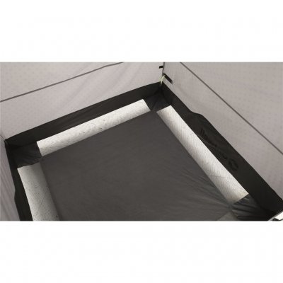 Vloer met afvoer in de doucheruimte