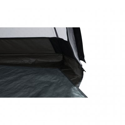 A floor with folded edges protects against rain and dirt.