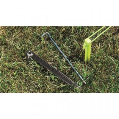 Color coded pegs do family tent Outwell Avondale 6PA easy to assemble.