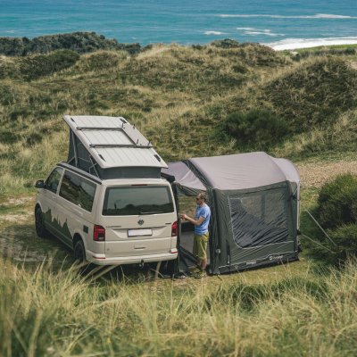 Stijlvolle en praktische autotent die perfect past op de kampeervakantie
