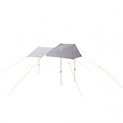 The tarp can be mounted on the tent or used separately.