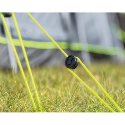 Verstelbare tentspanners van Outwell waarmee u het tentdoek eenvoudig strak kunt houden