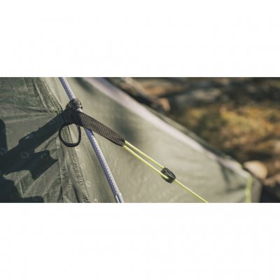 Versterkte bevestigingen voor tentlijnen op de Outwell Cloud 5.