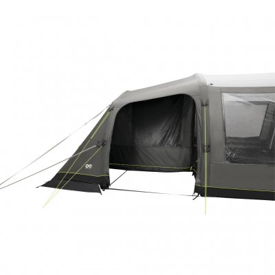 Opbergruimte naast de slaapcabine met deuren van buitenaf en vanuit de leefruimte – praktisch en ruimtebesparend.