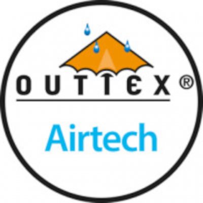 Hoogwaardig polykatoen, behandeld met een waterafstotend oppervlak waardoor regendruppels kleine kraaltjes vormen en weglopen.