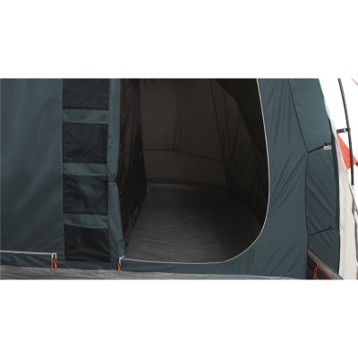 Dark walls and ceilings in the sleeping cabin give less effect of the morning sun in Easy Camp Palmdale 500 Lux.