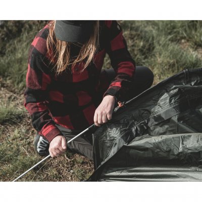 Montage van Sarek 1 – eenvoudige en snelle installatie met lichtgewicht 7001 aluminium staven. Ideaal voor solo-avonturen met mi