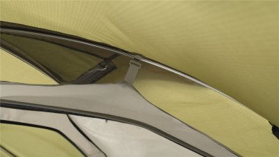 Strong brackets for the sleeping cabin provide a durable tent with a long service life.