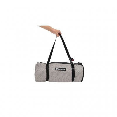 Het op maat gemaakte tenttapijt voor de familietent Outwell Denver 6 is zeer gemakkelijk in te pakken.