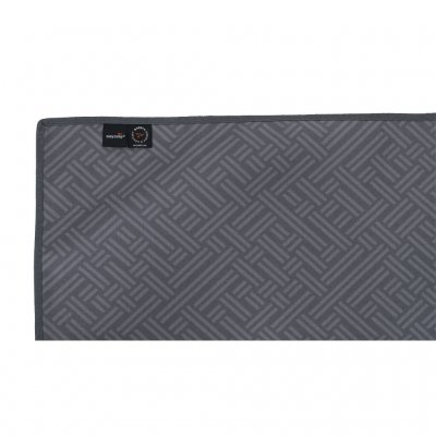 Tenttapijt van zachte fleece dat zorgt voor een warmere en zachtere sfeer in de tent.