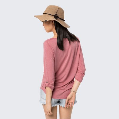 T-shirt from behind.