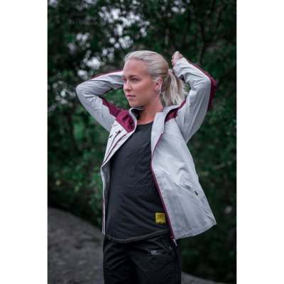 Comfortable t-shirt for everyday use and outdoor life.