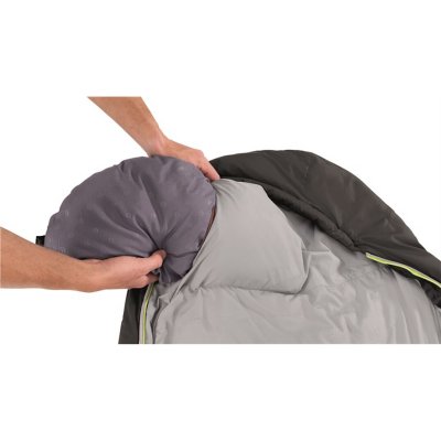A smart detail is a pocket in the hood of the sleeping bag that can fill with ex clothes to get a pillow.