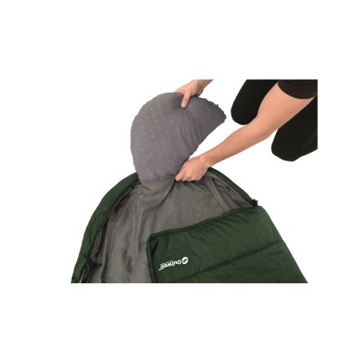A smart detail is a pocket in the hood of the sleeping bag that can fill with ex clothes to get a pillow.