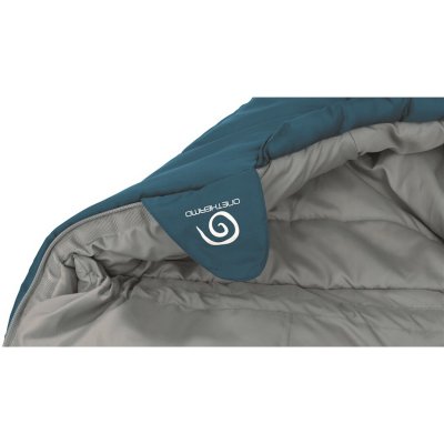 Extra insulated collar minimizes drafts