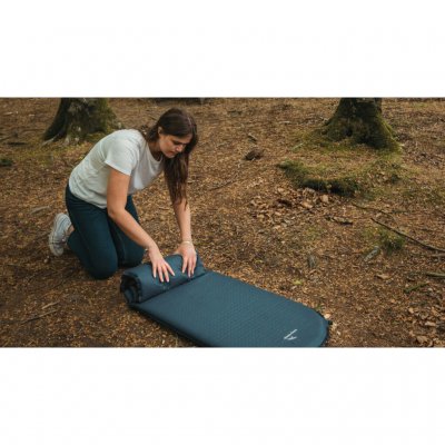 Self-inflating sleeping mat from Easy Camp