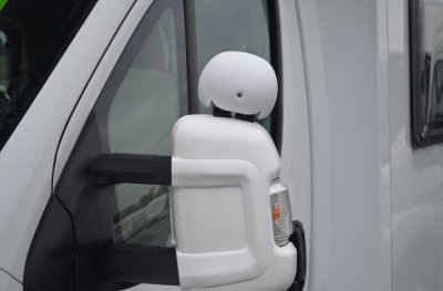 The rearview mirror fits cars, motorhomes and VANs.