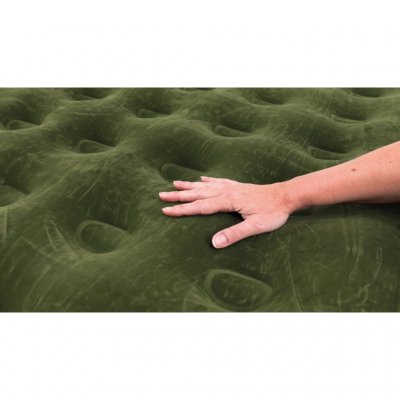 Soft velor on the top side gives the air mattress a pleasant feeling.