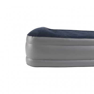High and stable edges and a pillow make the air mattress perfect for camping.