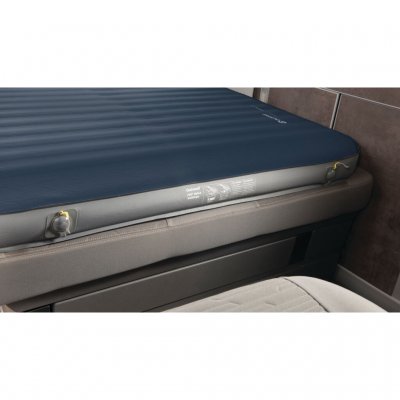 Double valves provide a quick refill of the Outwell Dreamboat Double 7.5 cm double sleeping pad.