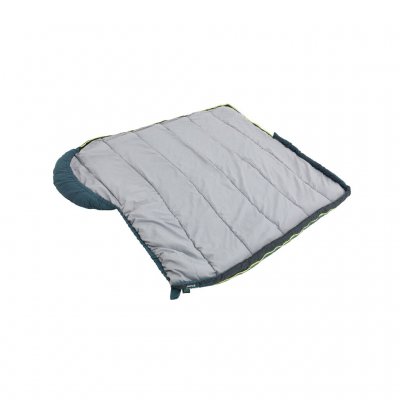 Sovsäcken kan öppnas upp till ett täcke.