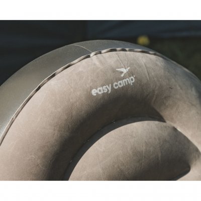 Opblaasbare loungeset met een geflockt PVC-oppervlak en zitvlak van zachte velours voor een comfortabel gevoel tegen de huid.