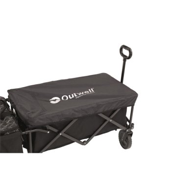 Rain cover keeps your gear dry on rainy days.