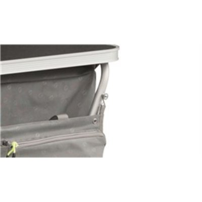 Easy mounting thanks to hooks