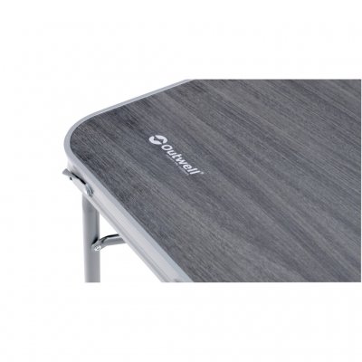 The table top is UV-, water- and heat-resistant