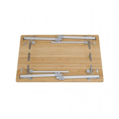 De poten klappen gemakkelijk onder de tafel