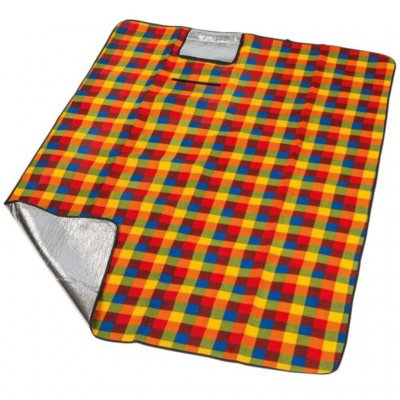 Picnic blanket in soft fleece with waterproof underside.