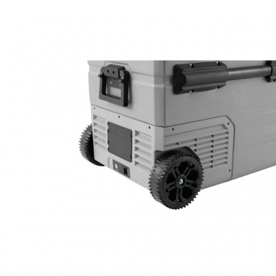 Large durable wheels make it easy to carry.