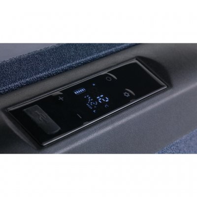 Display to see and set the temperature of the compressor-driven cooling box.