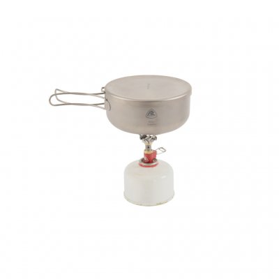 Small and efficient kitchen made of titanium that only needs to be screwed onto the gas bottle