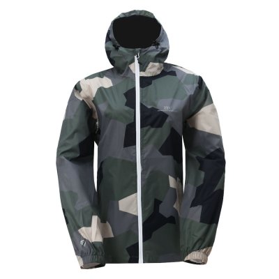 2117 Vedum is a pack-friendly women's rain jacket for hiking and camping.