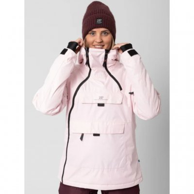 Logo on the front and in soft stretchy material.