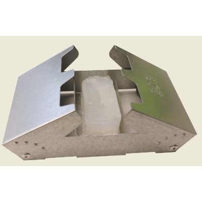 The holder for the vessel and facilitates the rear windshield cooking at strong winds