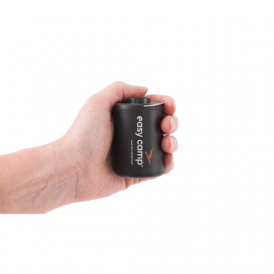 Het compacte formaat van de pomp maakt het makkelijk om mee te nemen op reis.