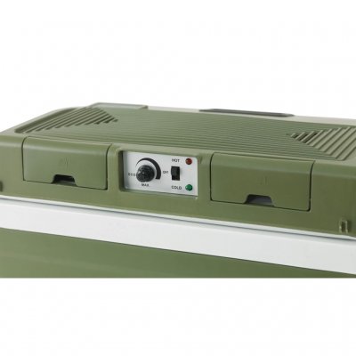 De koelbox kan de inhoud koelen tot 18°C onder de omgevingstemperatuur of verwarmen tot ca. 50°C.