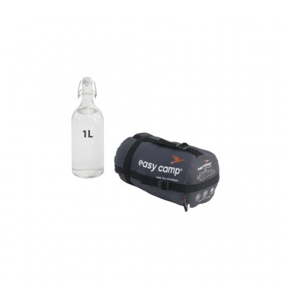 De Easy Camp Falcon I slaapzak kan worden opgerold tot een compact pakformaat.