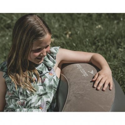 Opblaasbare fauteuil die net zo goed werkt in de tent als buiten.