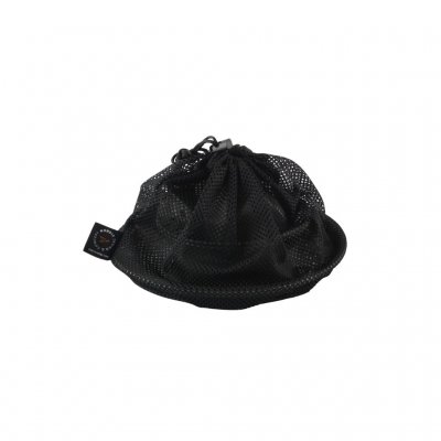 Het servies is vaatwasserbestendig en wordt geleverd in een praktische netzak.