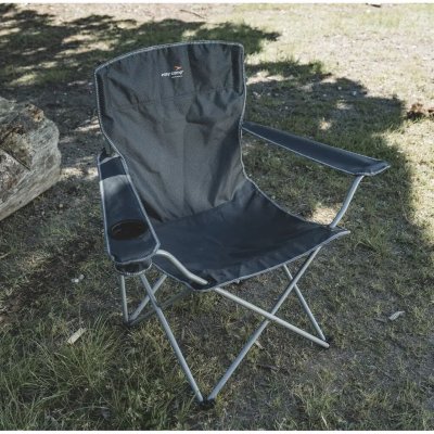 Een stevige en opvouwbare stoel, perfect voor kamperen, het strand of de tuin.