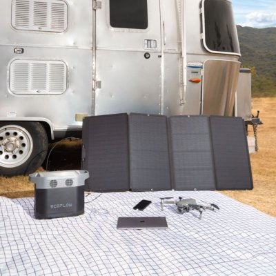 Sopanel och batteri till husvagnen.