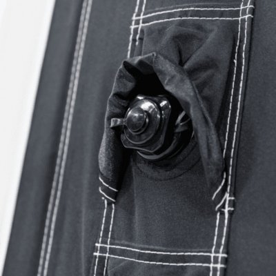 Slechts één ventiel om de hele voortent op te blazen.