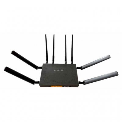 4 antennes voor 5G/4G mobiele ontvangst 2 antennes voor 5,8 GHz WiFi en 2 voor 2,4 GHz WiFi